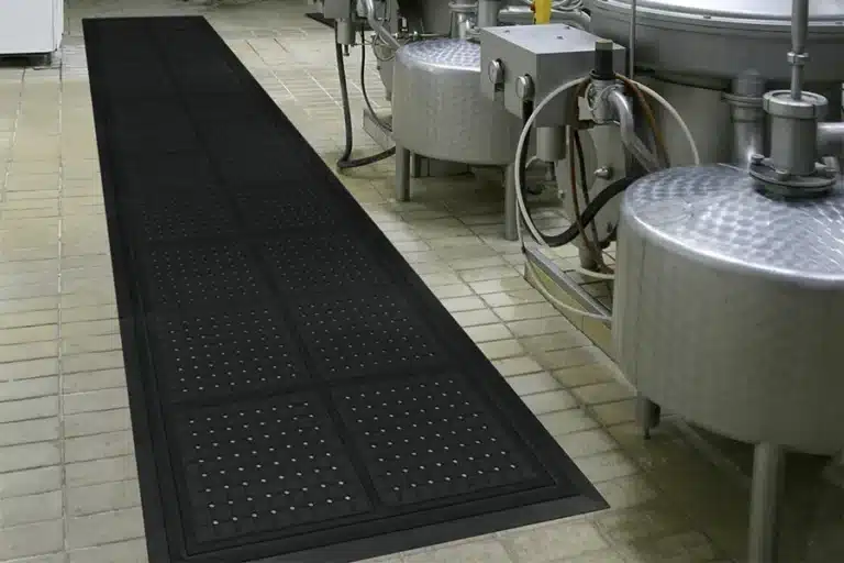Hog Heaven III Drainable Linkable - in place - black border - web